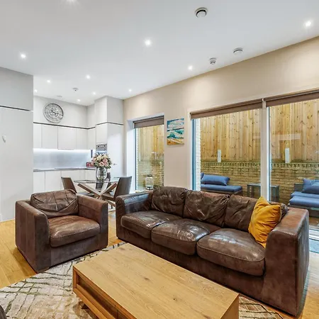 Large Modern One Bedroom Apartment London Exterior photo