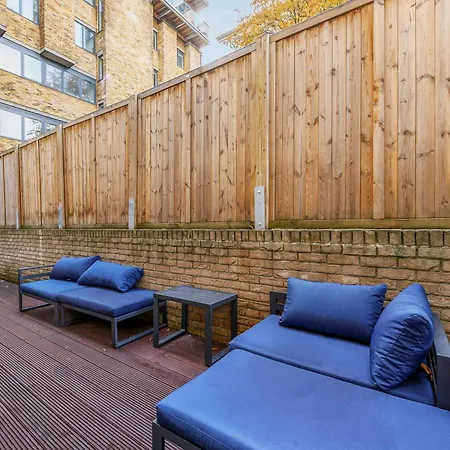Large Modern One Bedroom Apartment London Exterior photo